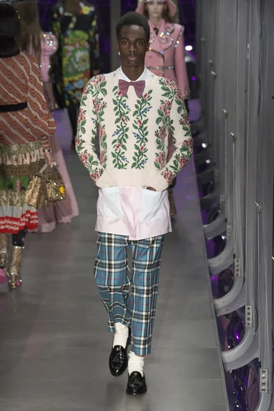 Look 83